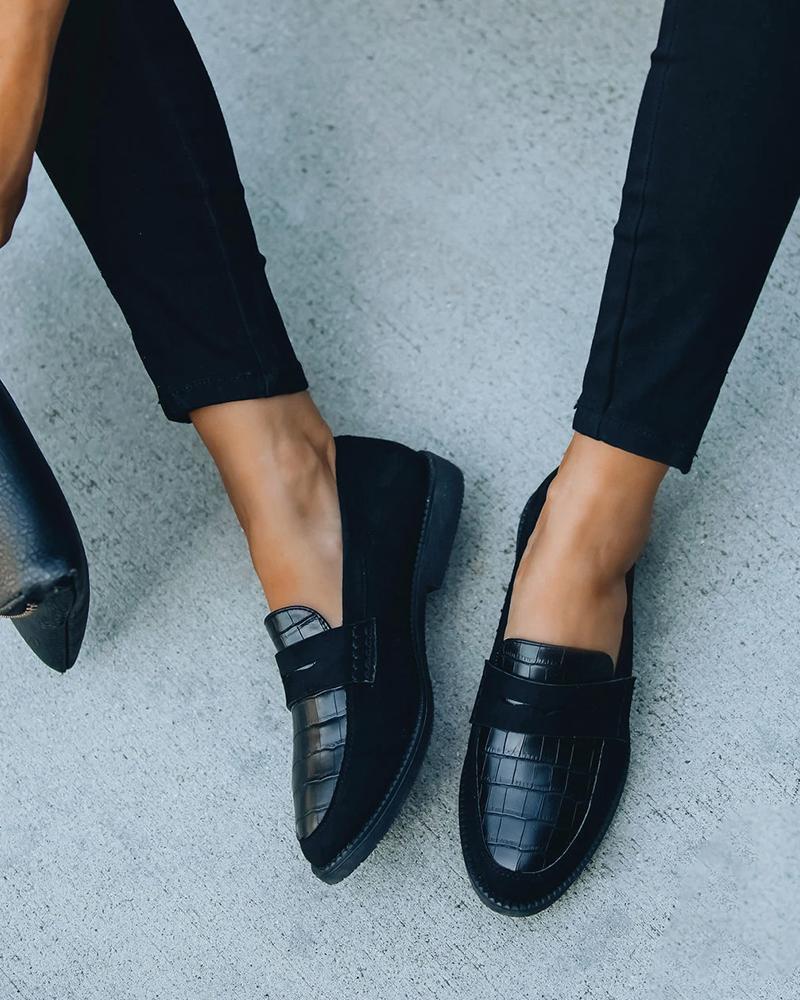 Solid Round Toe Leather Flat Loafer